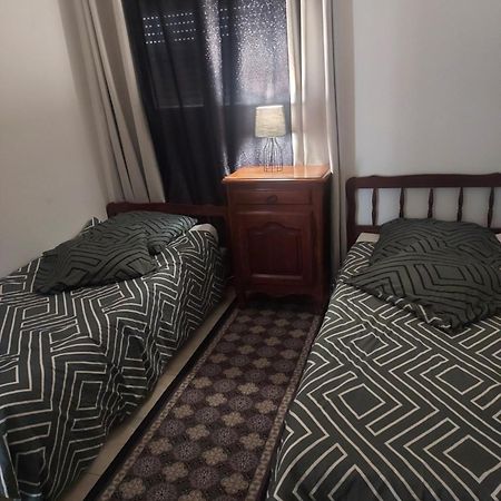 Appartement Meuble Avec Deux Chambres Moulins  Buitenkant foto